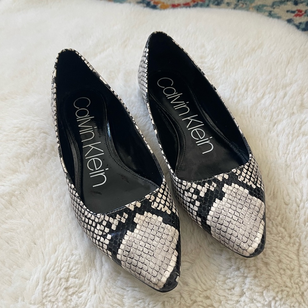 Calvin Klein Emerin Natural Printed Snake Women Size 7, Rtl $99